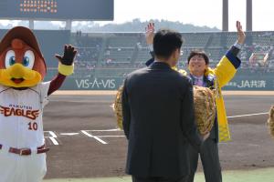 プロ野球オープン戦(楽天対ヤクルト)セレモニー1