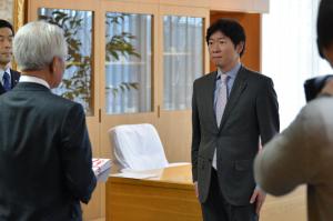 交通遺児就学援助資金等贈呈式1
