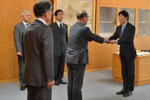 交通遺児就学援助資金贈呈式１