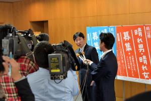 記者会見２