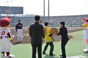 プロ野球オープン戦の開催