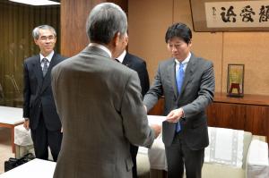 新規学卒者等採用に関する要請行動1