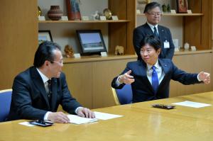 岡山県内企業の海外事業展開支援に関する協定締結式1