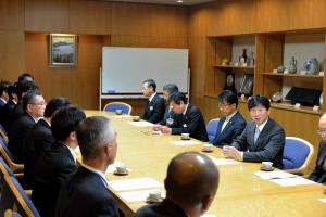 「ひとり1改善運動」被表彰者との懇談会1