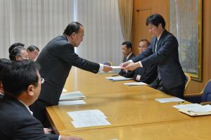 岡山県スポーツ振興議員連盟からの要望1