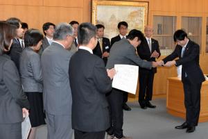 「ひとり１改善運動」表彰式