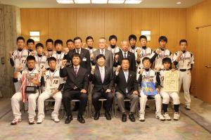 岡山県男子中学生ソフトボール選抜チームの知事表敬訪問
