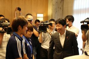 岡山湯郷Belle福元選手・宮間選手表敬訪問及び岡山県スポーツ特別顕賞授与式