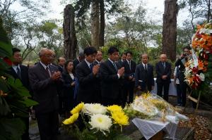 ブラジル開拓先没者慰霊碑参拝