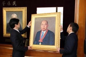 名誉県民江草安彦氏肖像画掲額式