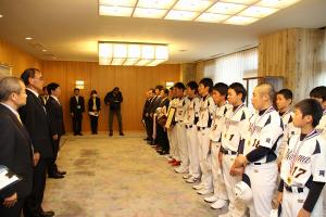 岡山県男子中学生ソフトボール選抜チーム表敬訪問