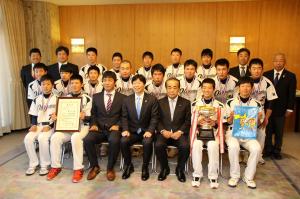 岡山県男子中学生ソフトボール選抜チーム表敬訪問