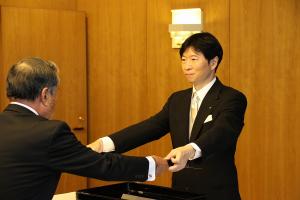 平成28年春の叙勲・第26回危険業務従事者叙勲伝達式