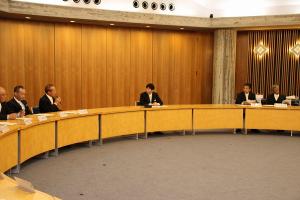 受章者との懇談会