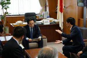 三菱自動車工業株式会社関連中小企業への支援に関する緊急省庁提案〔経済産業省〕