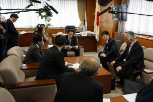 三菱自動車工業株式会社関連中小企業への支援に関する緊急省庁提案〔経済産業省〕