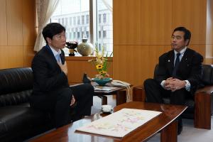 馳文部科学大臣訪問