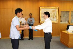 全国高等学校総合体育大会ソフトテニス男子優勝校（岡山理科大学附属高等学校）表敬訪問