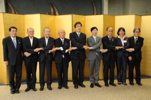 おかやま円卓会議メンバーとの記念撮影