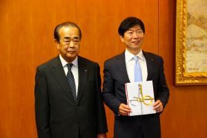 岡山県愛とふれあいの基金に対する寄附金贈呈式〔山陽放送株式会社〕