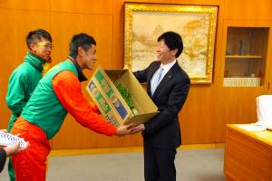 JA岡山青果物生産組合パクチー部会表敬訪問