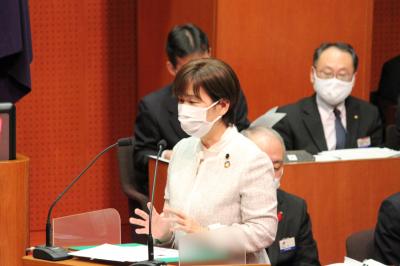 須増伸子議員