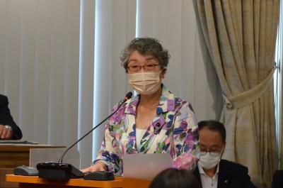 氏平三穂子議員
