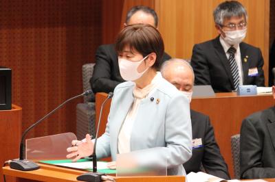 須増伸子議員