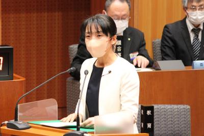 大塚　愛議員