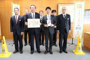 「子供110番の家」セーフティーコーン贈呈式〔全国共済農業協同組合連合会岡山県本部〕