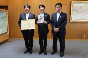 全国植樹祭協賛物品贈呈式〔農林中央金庫〕