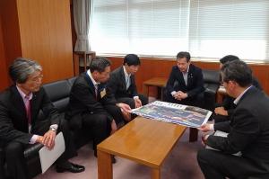 こやり 国土交通大臣政務官
