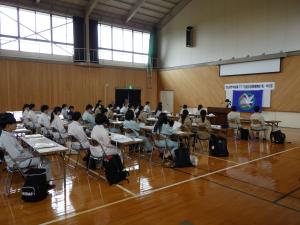 開会式の様子の写真です