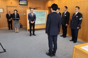 交通遺児就学援助資金等贈呈式〔中国銀行〕