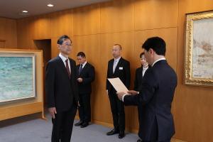 辞令交付〔公営企業管理者、県立大学理事長〕