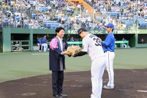 プロ野球公式戦試合前セレモニー〔阪神VS横浜〕