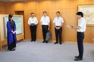 ピアニスト山地真美氏表敬訪問