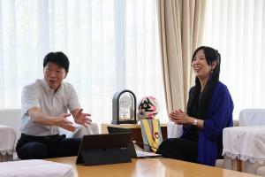 ピアニスト山地真美氏表敬訪問