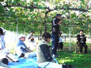 研修体験等を説明する先輩就農者