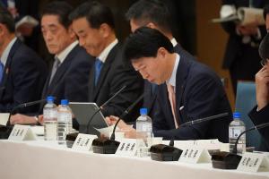 政府主催全国都道府県知事会議