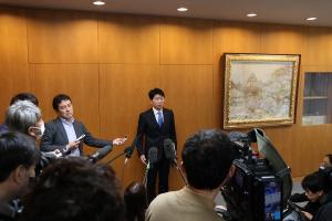 「新スタジアムの整備を推進する会」との意見交換