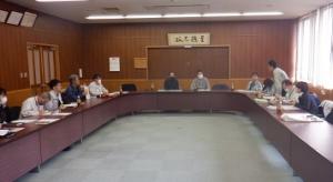 研修生を激励する普及センター黒川所長の写真