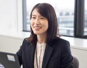 女性３