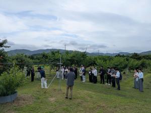 視察の様子を撮影した写真です
