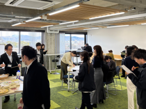 会場調査の様子1