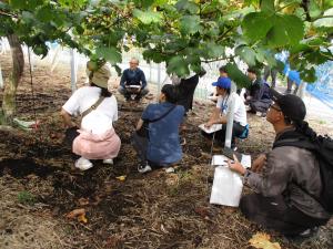先輩就農者の話を聞く参加者