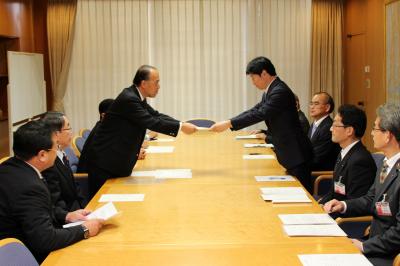 スポーツ議連知事への要望1