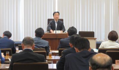 拉致議連総会1