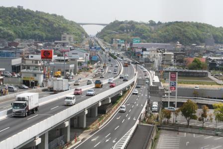 「国道２号（倉敷立体）４車線供用開始」の写真