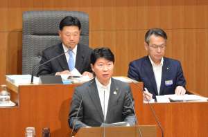 県議会議場